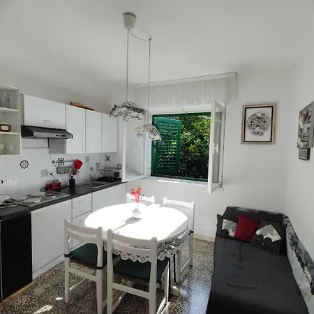 Janika Apartman Podgora